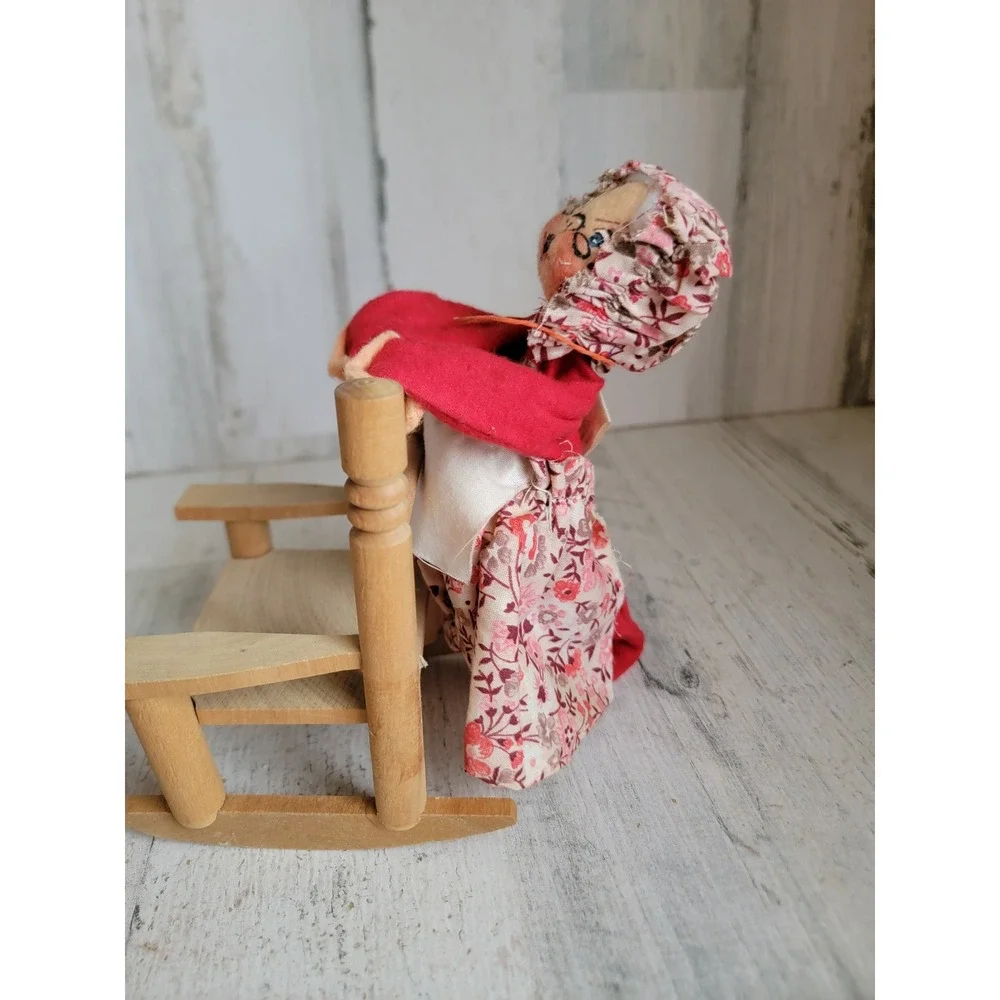 Annalee Mrs Claus chair vintage mobility doll vintage Xmas plush home